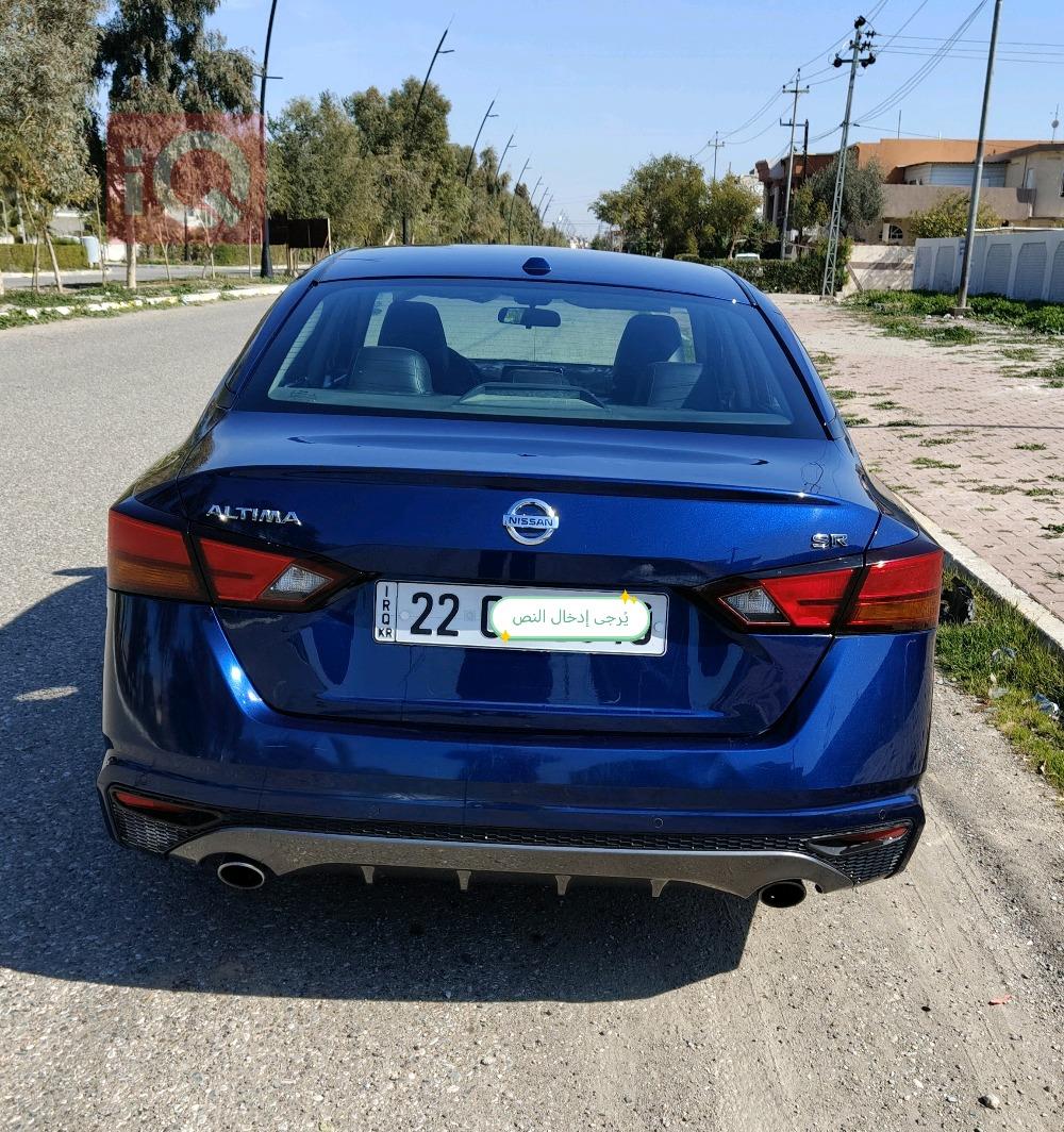 Nissan Altima